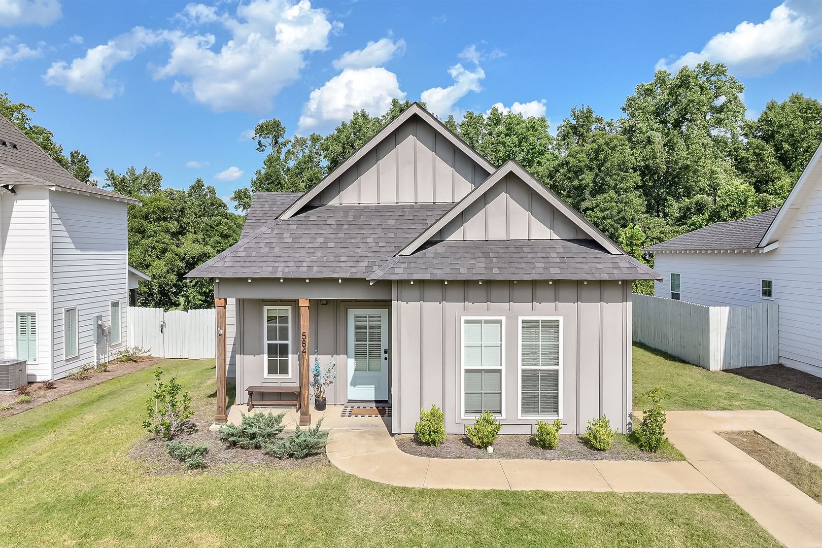 584 Piper Avenue – photo 2