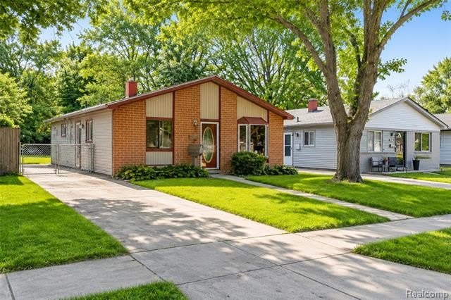 8095 Syracuse Street – photo 1