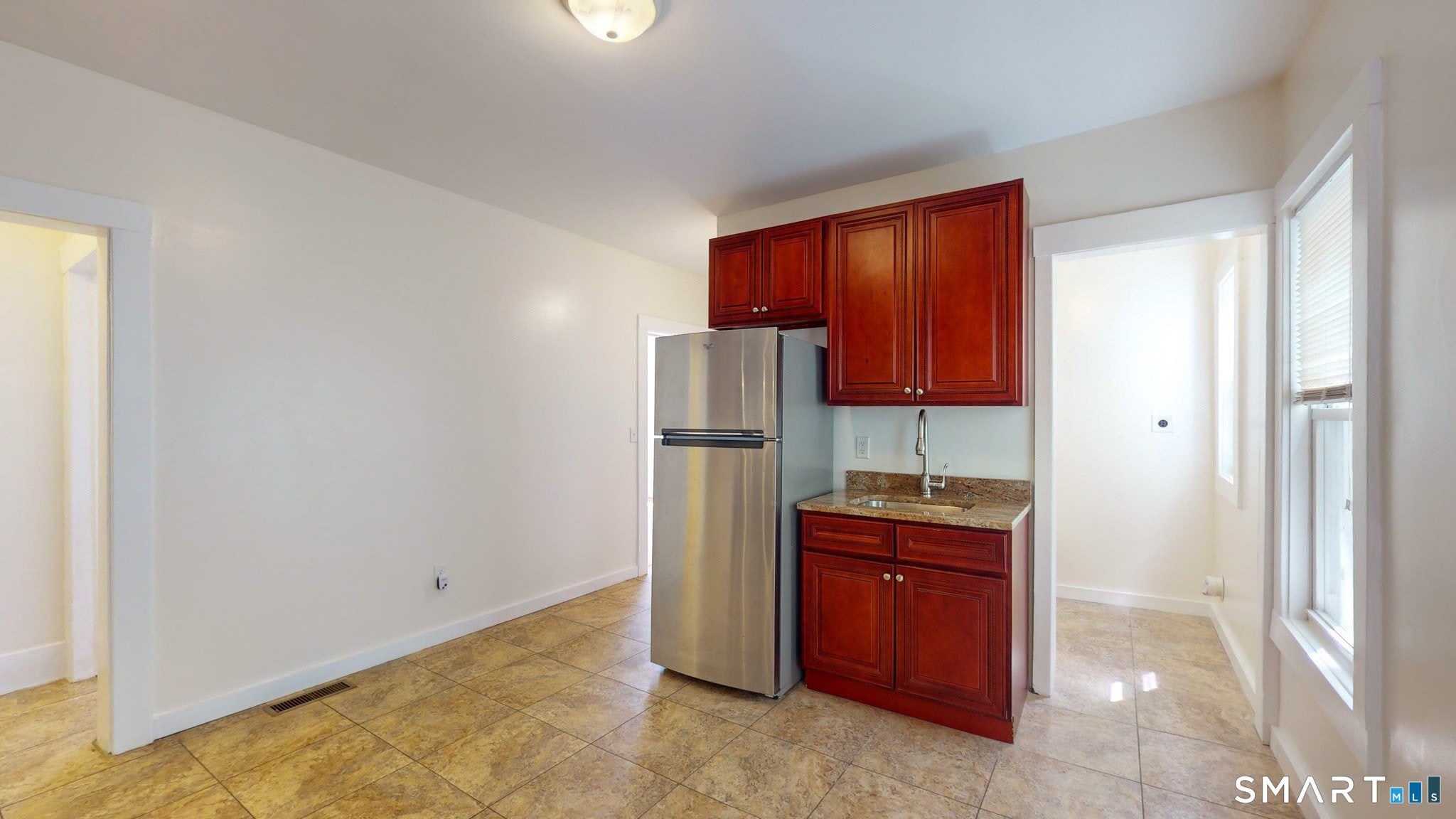 679 Winchester Avenue – photo 4
