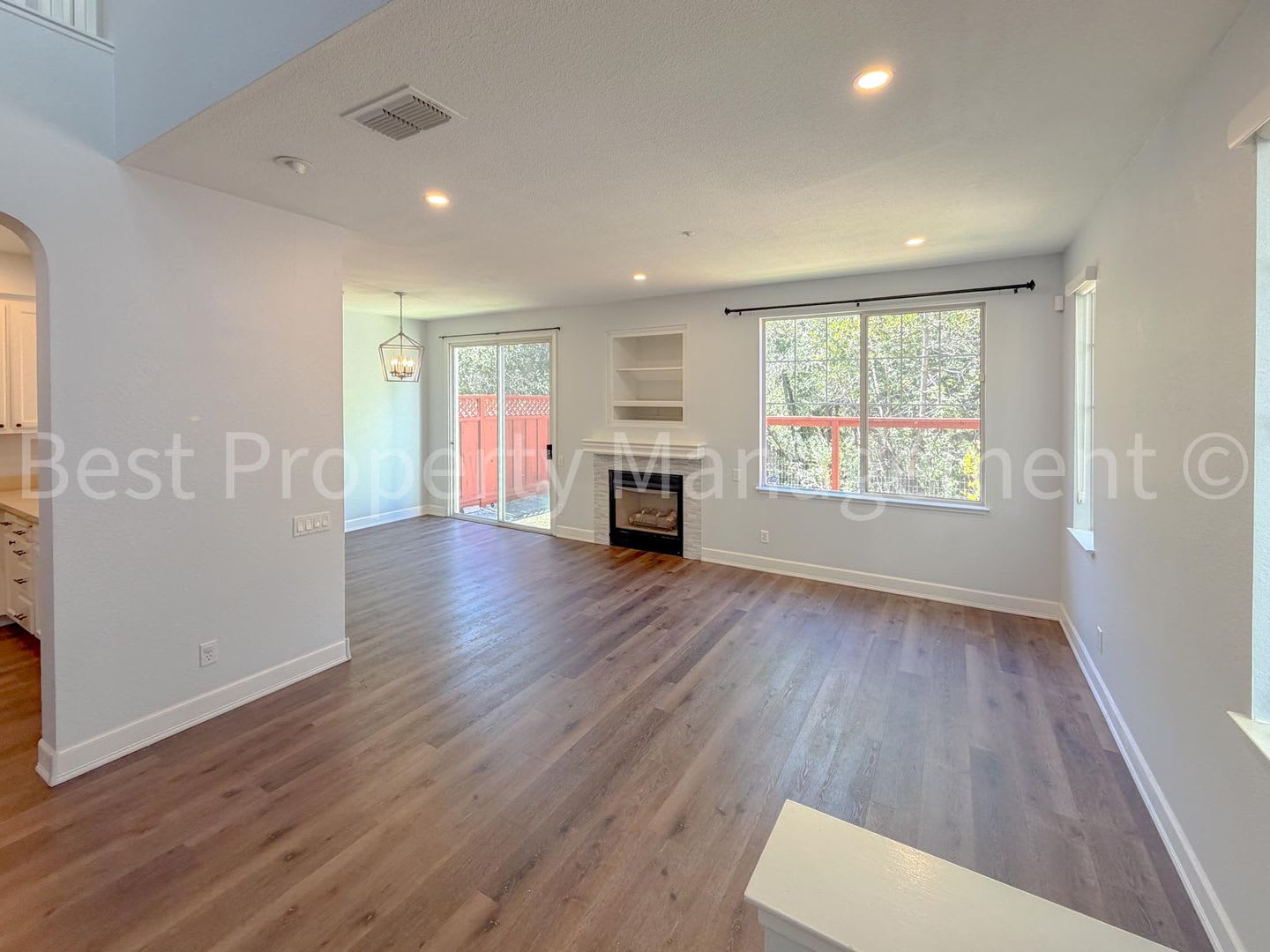 BEAUTIFUL 4-BEDROOM TOWNHOME IN CASTRO VALLEY – photo 2