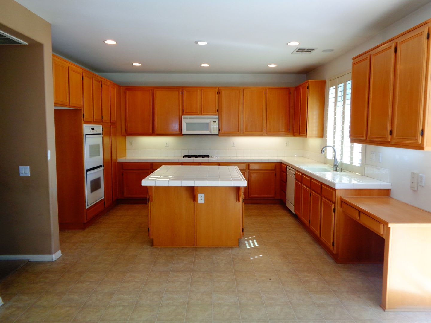 3 Bed 3 Bath Remodeled House For Rent in Gated and Private Upland Community – photo 3