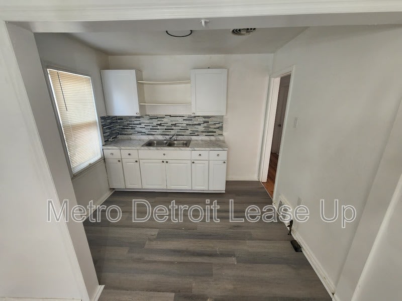 20110 Northlawn Street – photo 5