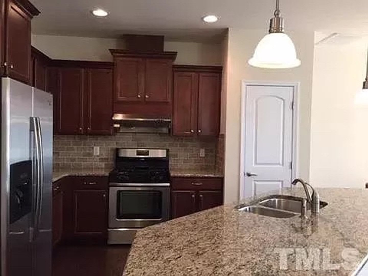Room in 3 Bedroom Home at Sangre de Cristo Dr – photo 5