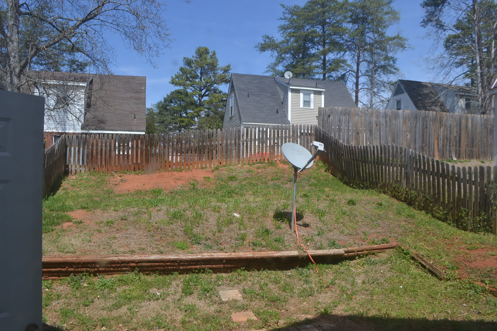 2 Bedroom House In Central Available Fall 2026 – photo 2