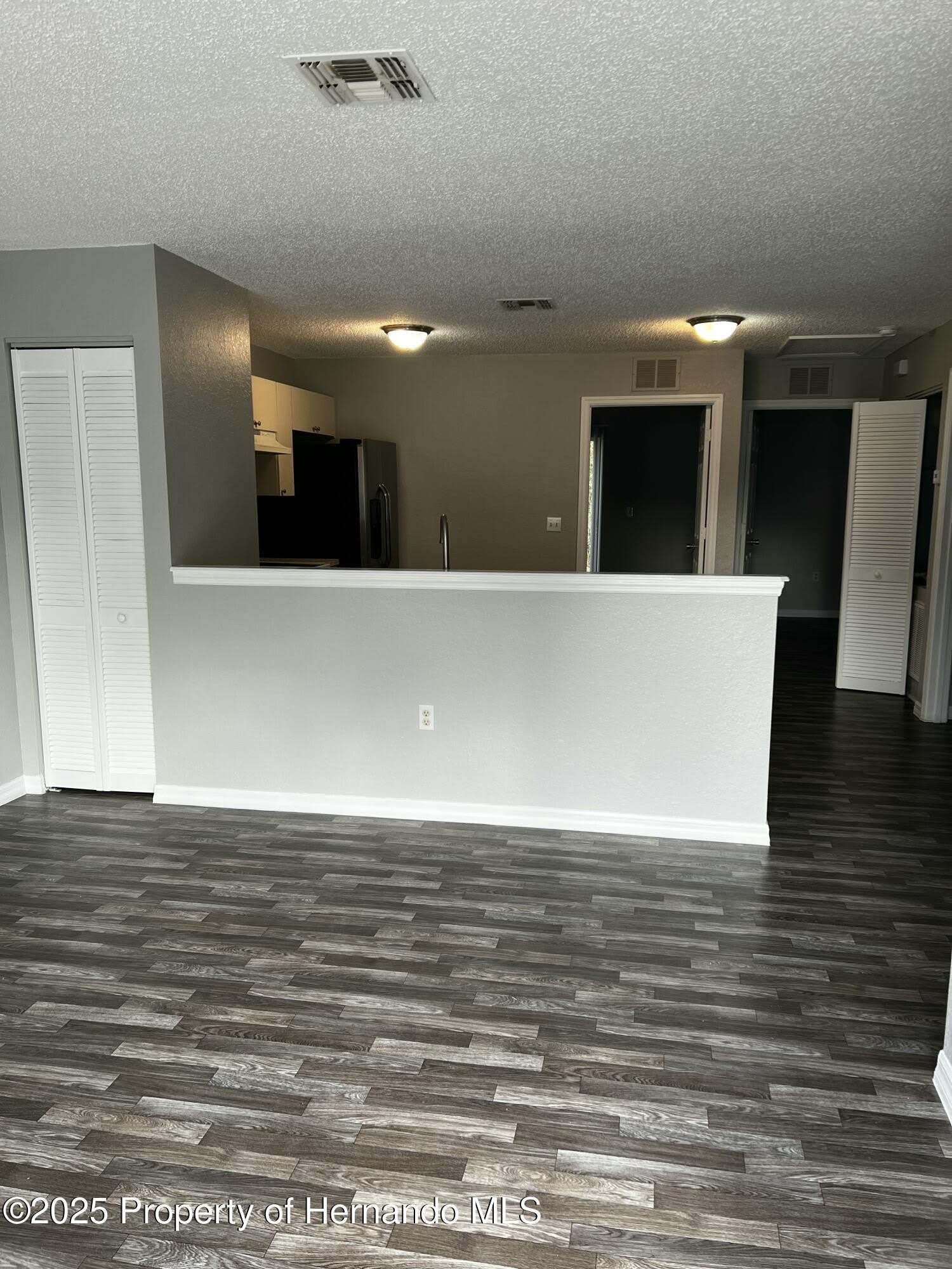 1264 Sylvia Avenue – photo 3