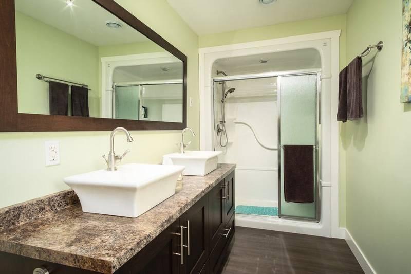 11839 Parliament St. – photo 4