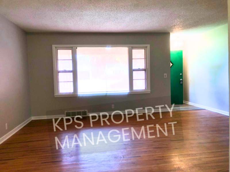 1714 Drollinger Street – photo 3