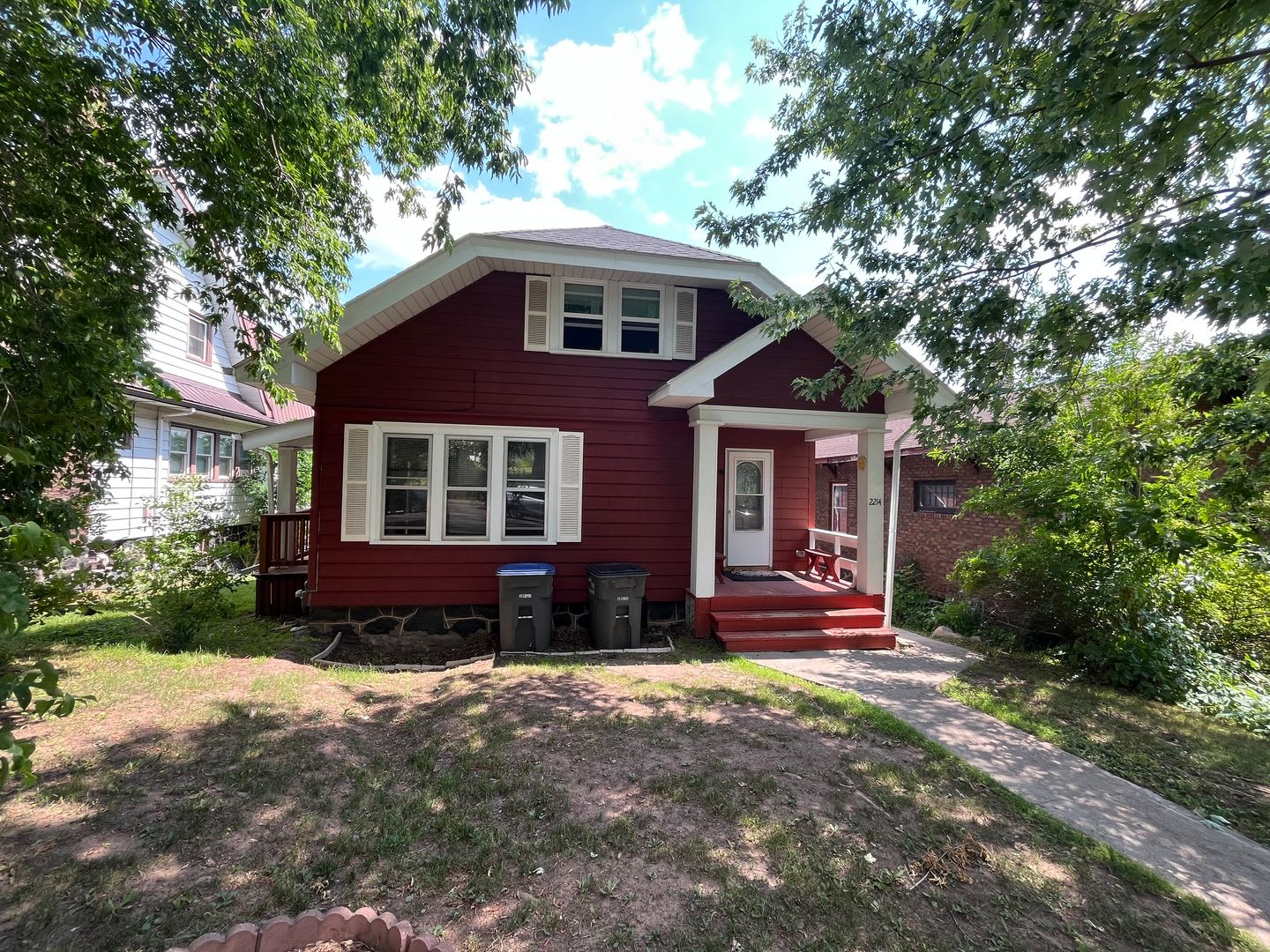 Price Reduction!! Spacious 5 Bedroom 2 Bath Single Family Home! – photo 1