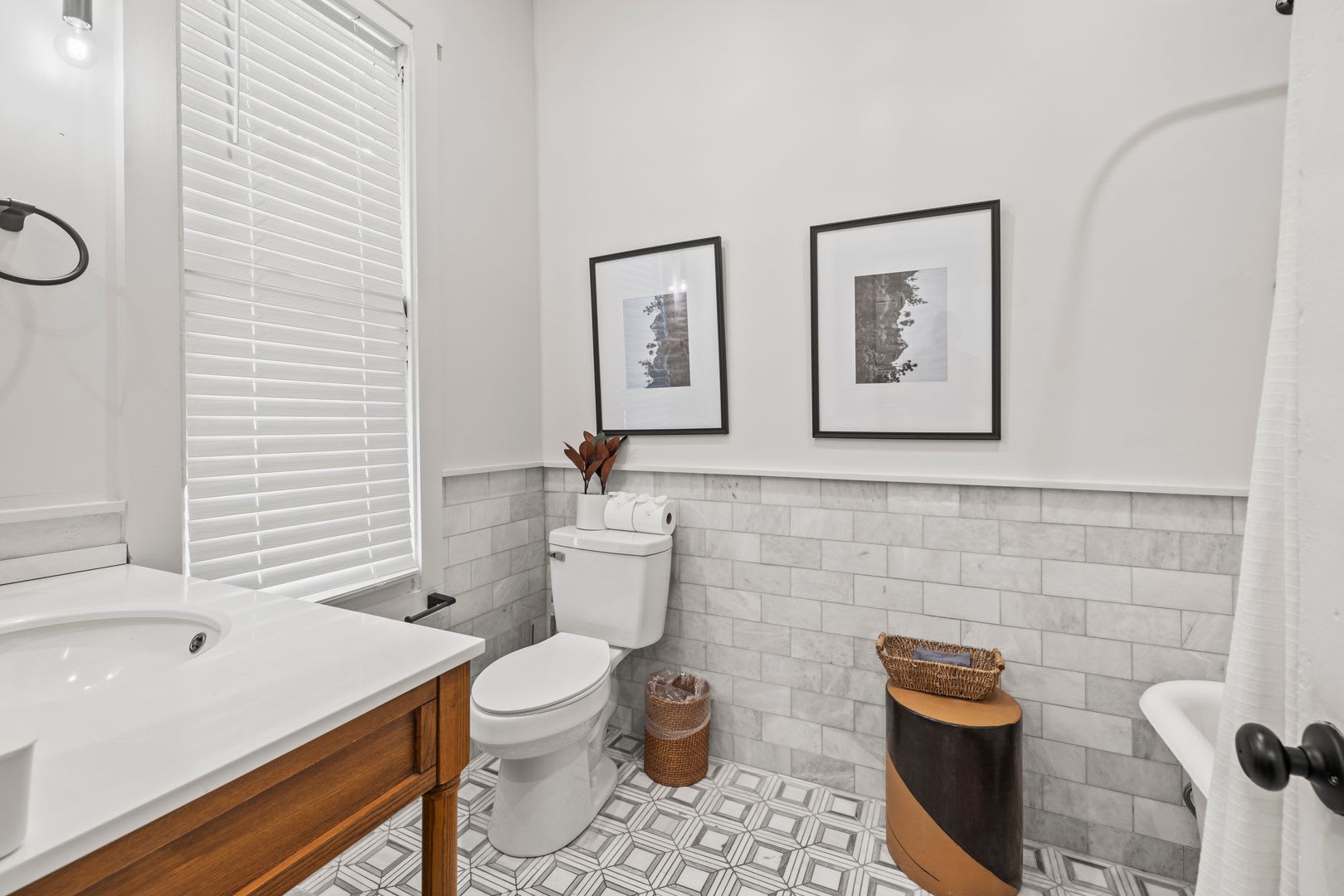 Lower Unit Available May 4 – photo 5