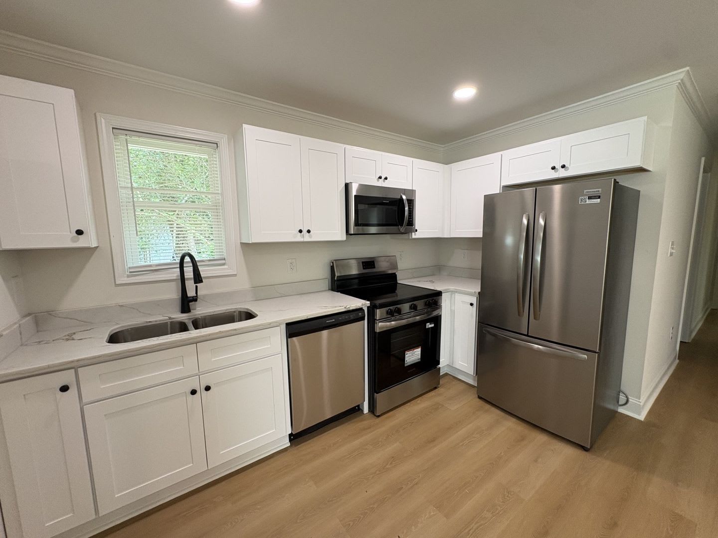 NEW CONSTRUCTION AVAILABLE NOW!! – photo 3