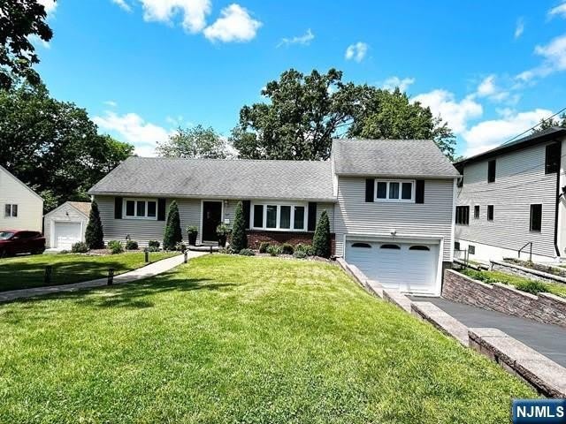321 Maplewood Drive – photo 1