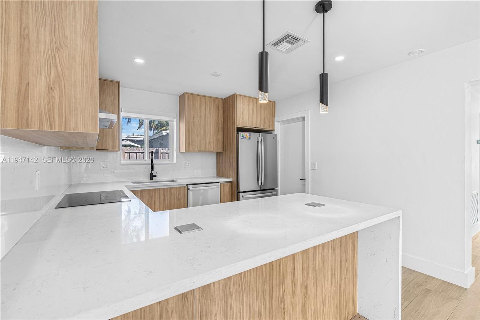 1116 N 31st Avenue, Hollywood, FL 33021 – photo 5