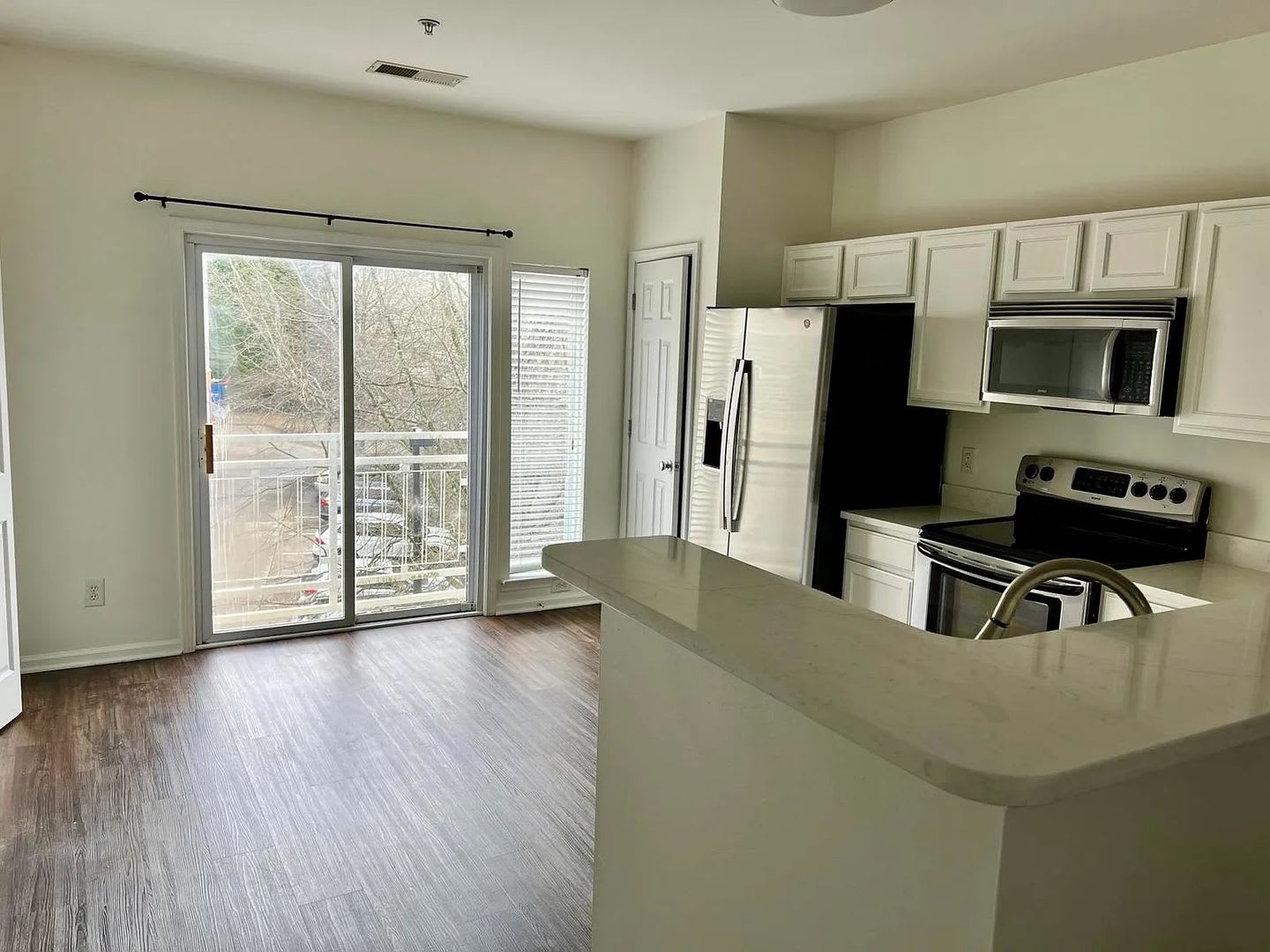 Room in 2 Bedroom Home at Donatello Ave – photo 3