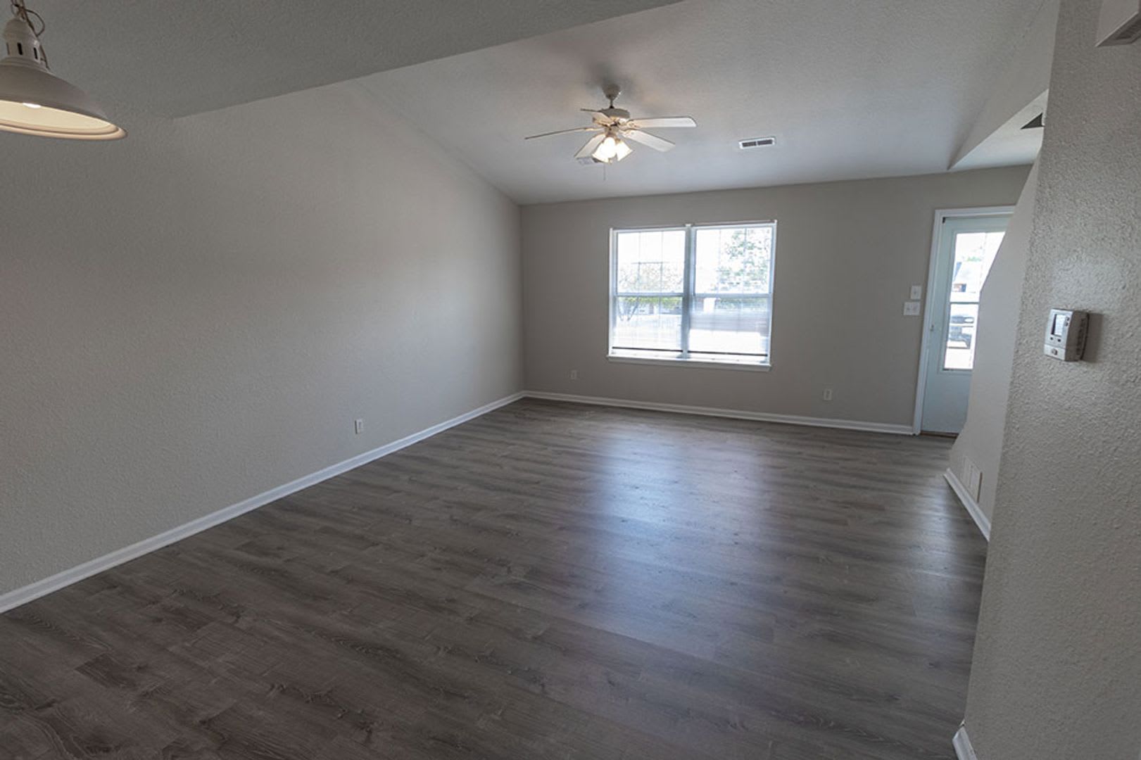 3 bedrooms and 2 bathrooms – photo 3