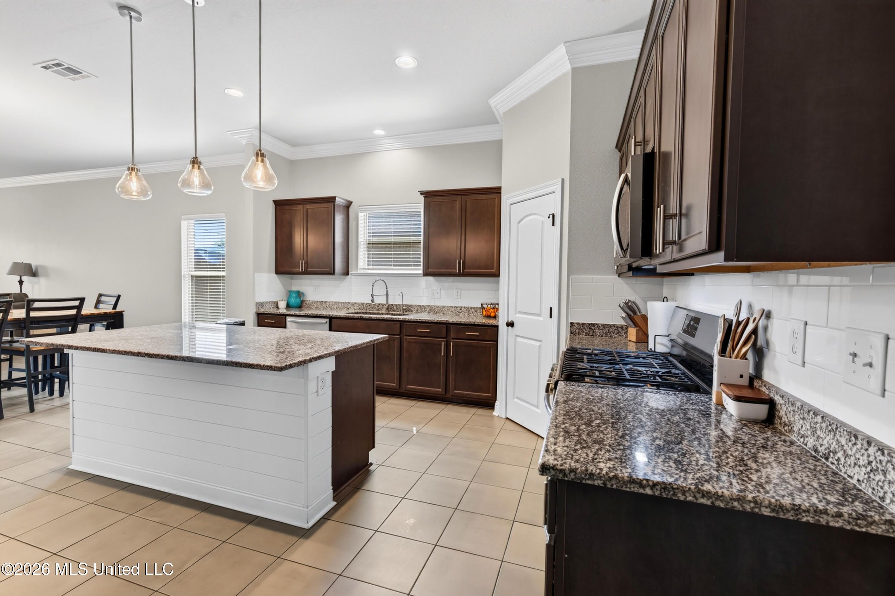 16463 Millsaps Avenue – photo 3