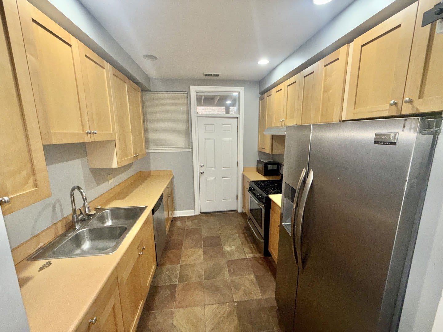 7722 S Cornell Avenue – photo 3