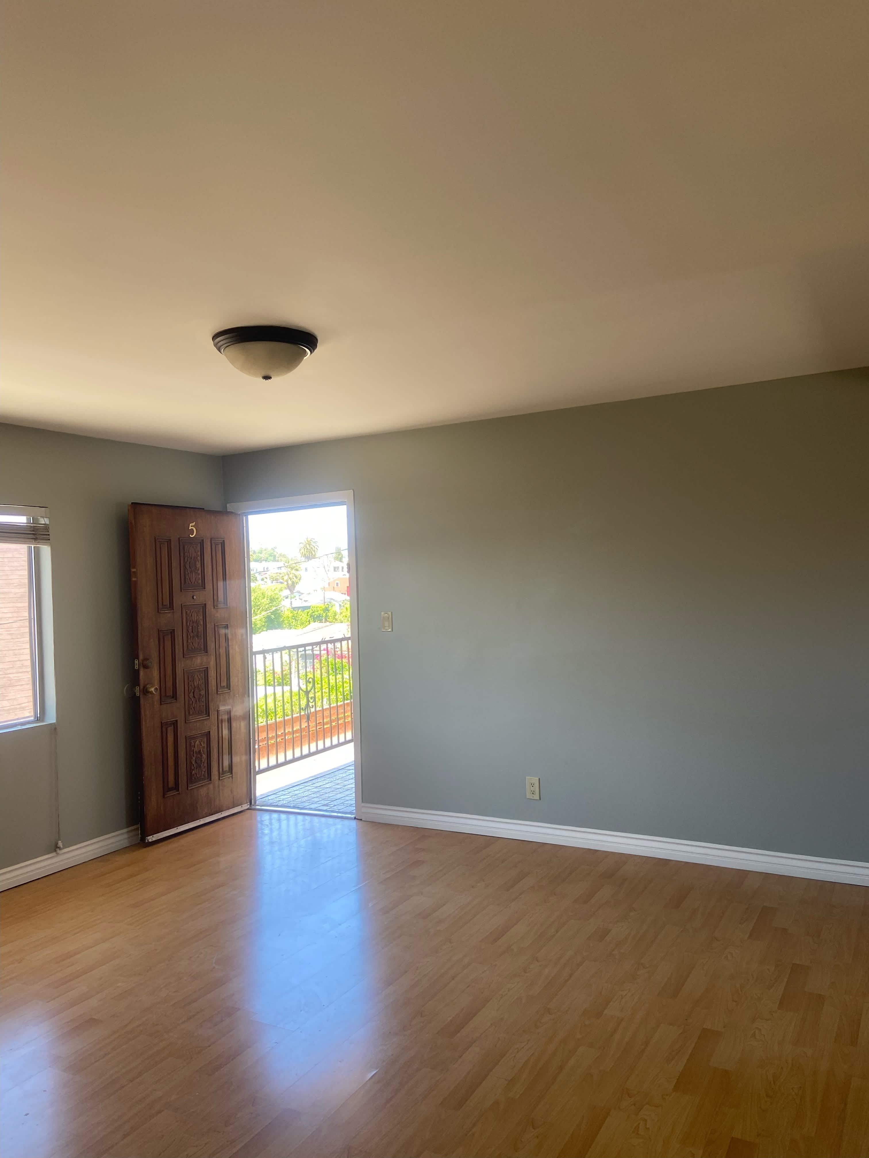 2711 Bellevue Avenue – photo 4