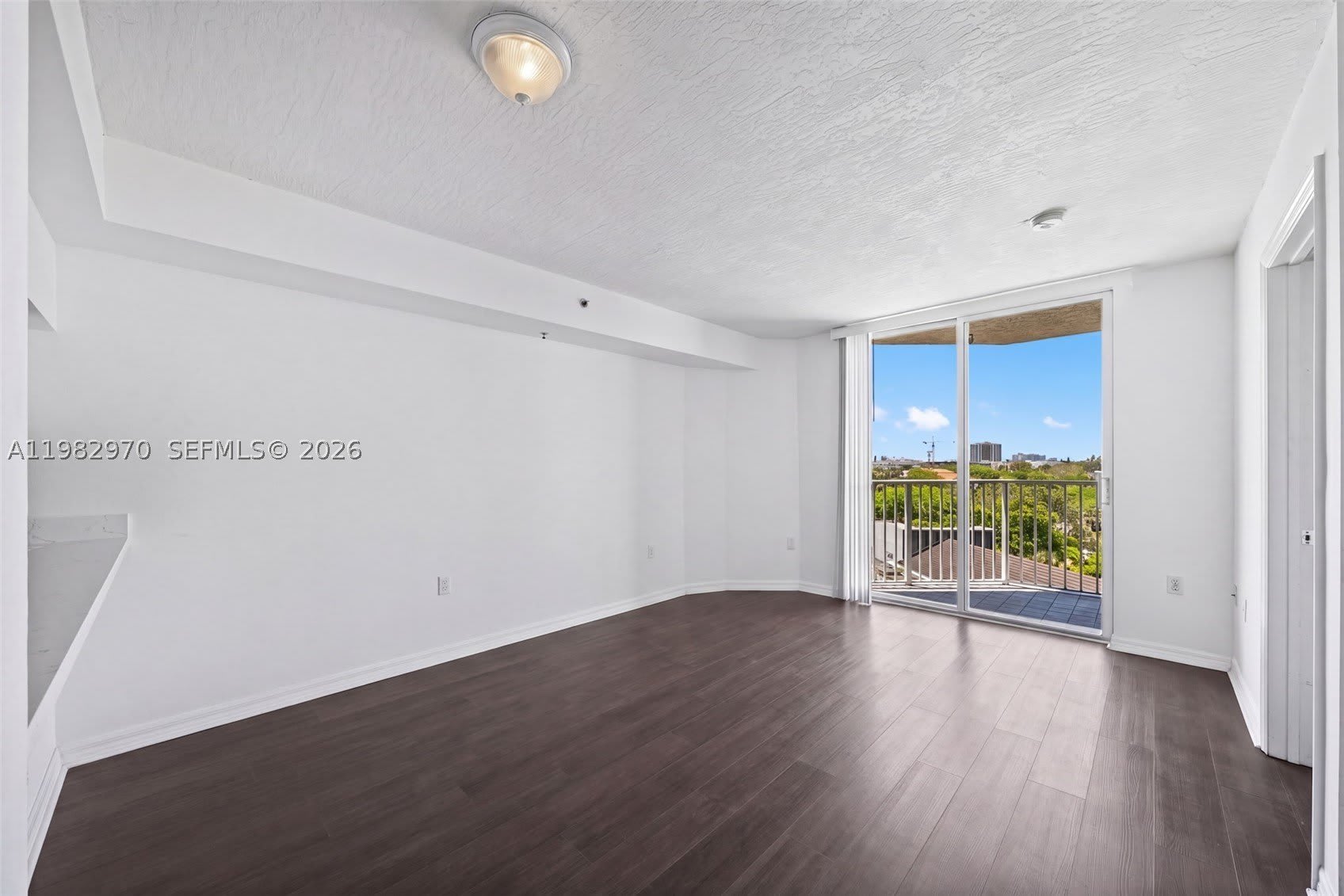 102 Sw 6Th Ave – photo 4