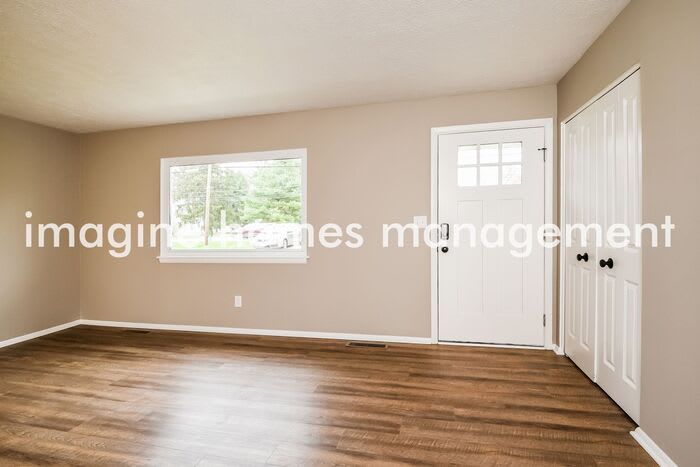 35143 Bainbridge Road – photo 3
