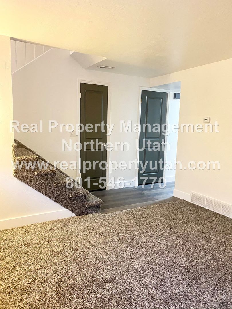 2 Bed 1 5 Bath Clearfield Townhome Available – photo 3