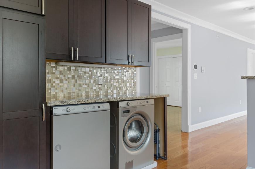 143 Williams St – photo 5