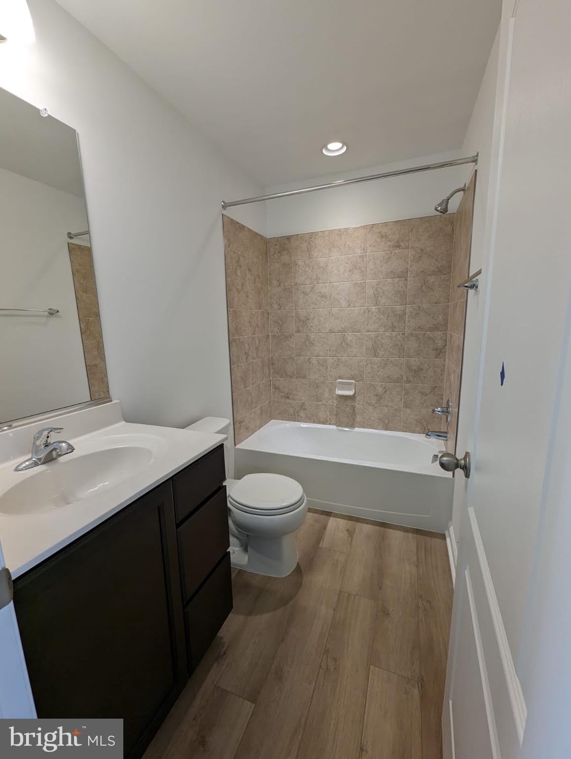 241 HILLSDALE PLACE – photo 2