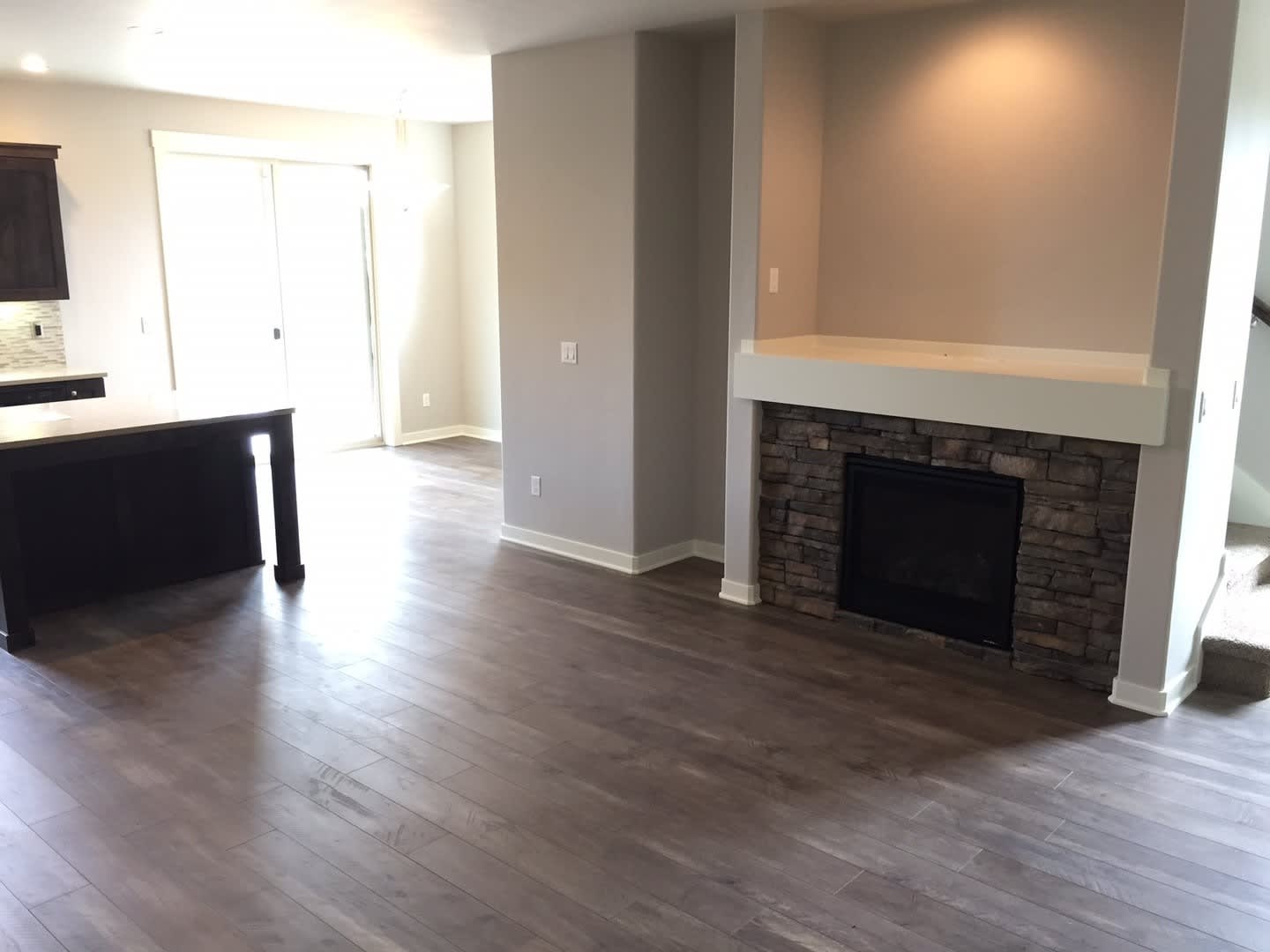 Beautiful 3 Bed 2 5 Bath Pahlisch Townhome With Fully Fenced Backyard – photo 5
