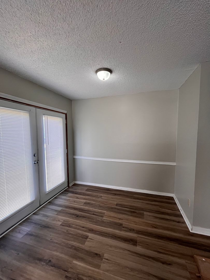 Three Bedroom Townhouse In Lake Park – photo 4