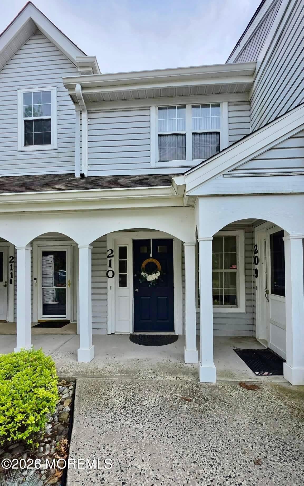 210 Tulip Lane – photo 1