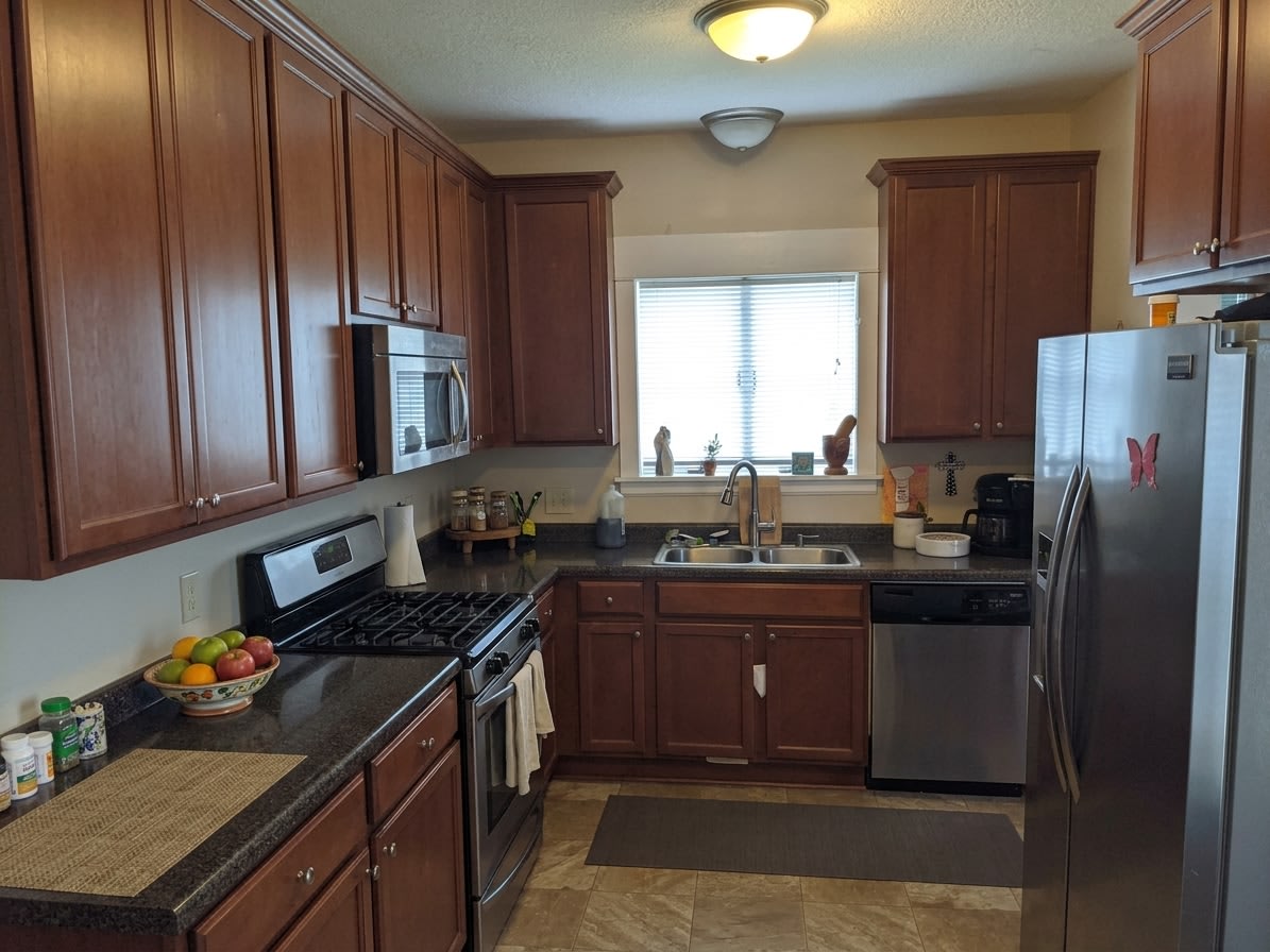 619 4th St – photo 3