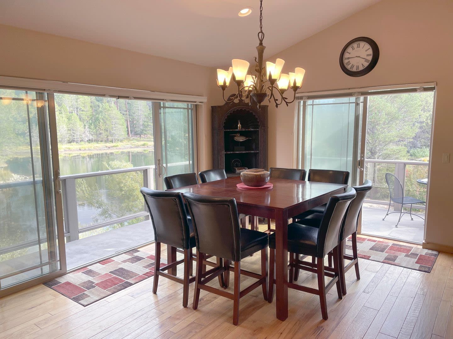 Beautiful 4Bd 3Ba Tahoe Keys Home A Must See With Comm Olympic Size Pool And Hot Tubs Avail For A 3 6 Month Seasonal Lease – photo 4