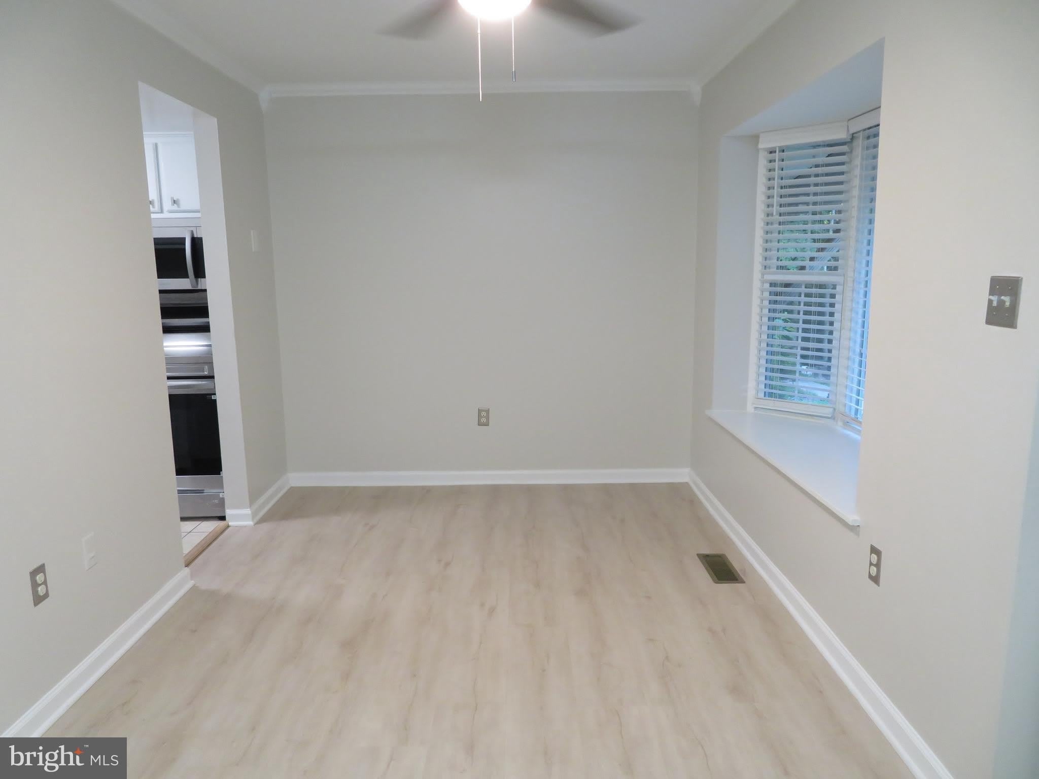 9150 LAMBSKIN Lane – photo 3