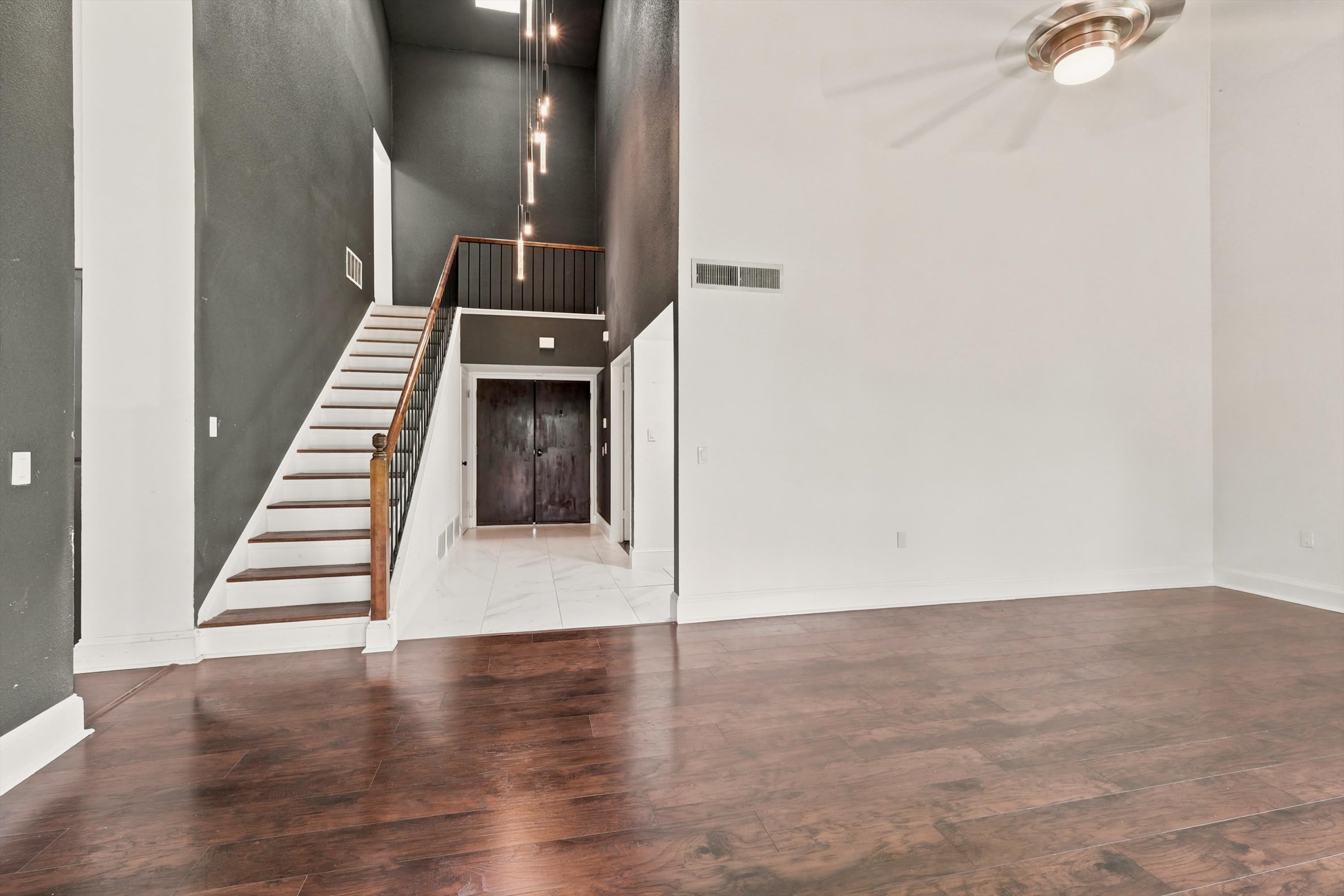 8414 Zodiac Drive – photo 2