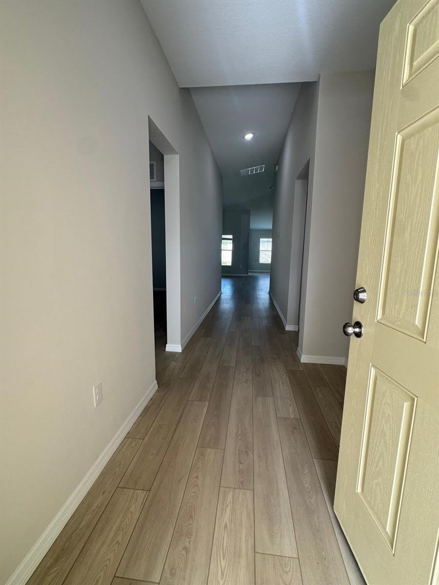 1049 FORESHORE Lane – photo 2