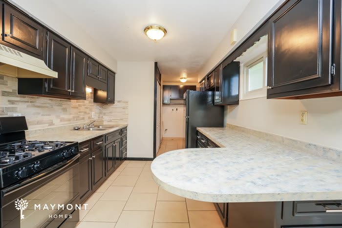 25120 Sandhurst Road – photo 4