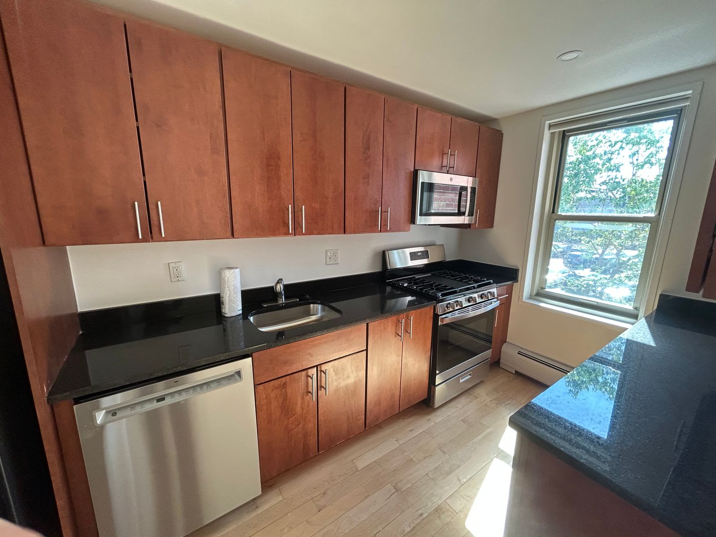2 Bed on Camelot Ct – photo 2