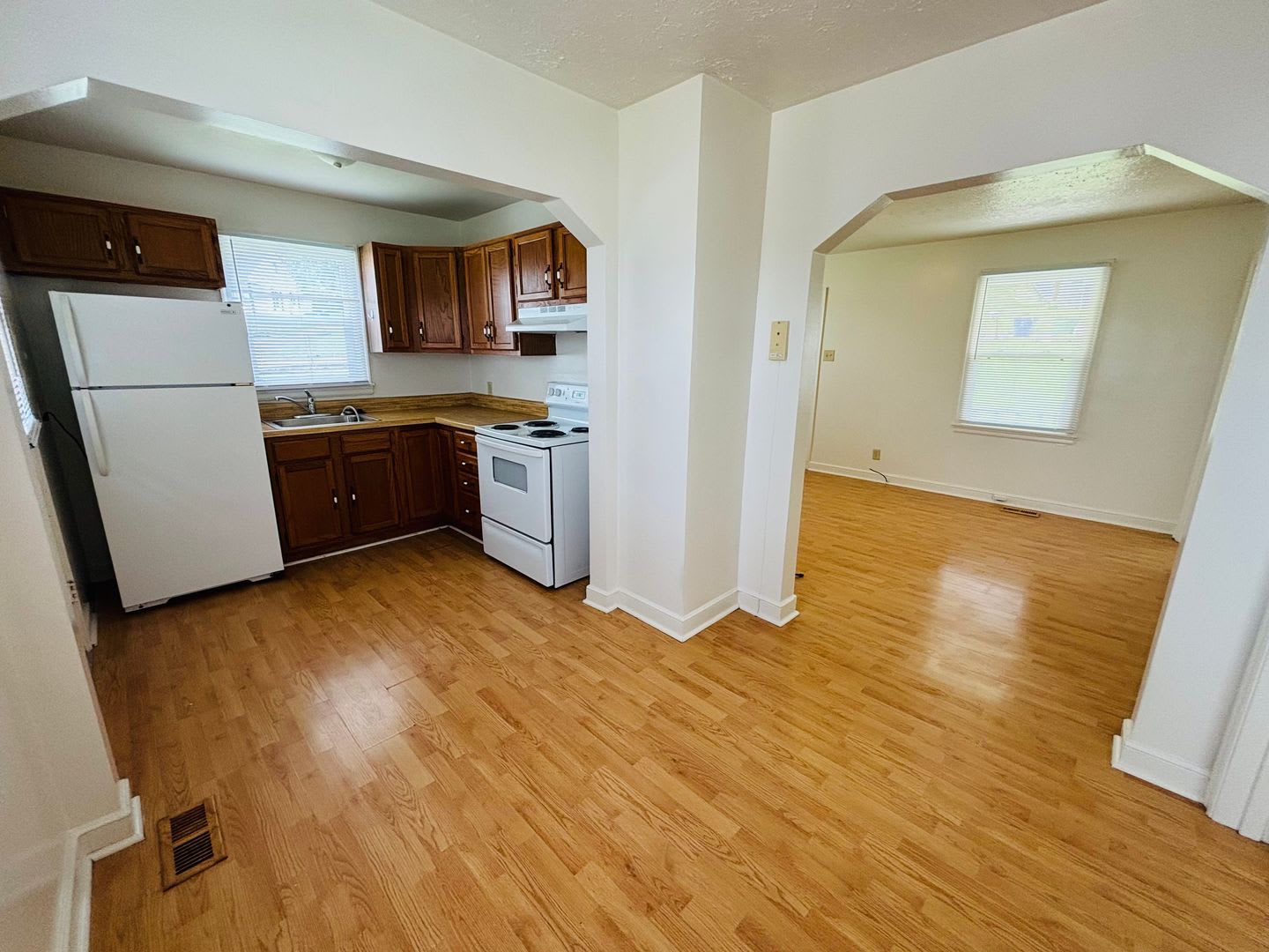 2 Bedroom, 1 Bath House – photo 3