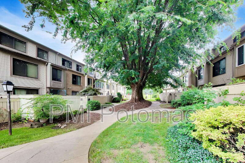 9391 Chadburn Pl – photo 4