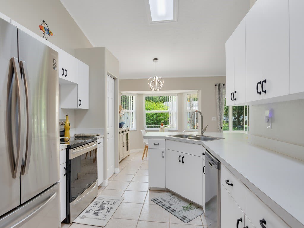 664 Vocelle Avenue – photo 3