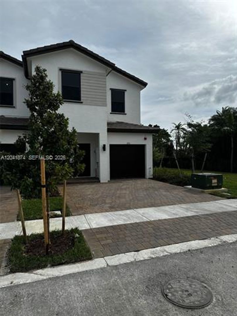 285 SW 159th Ln th 285 Pembroke Pines, FL 33027 – photo 2