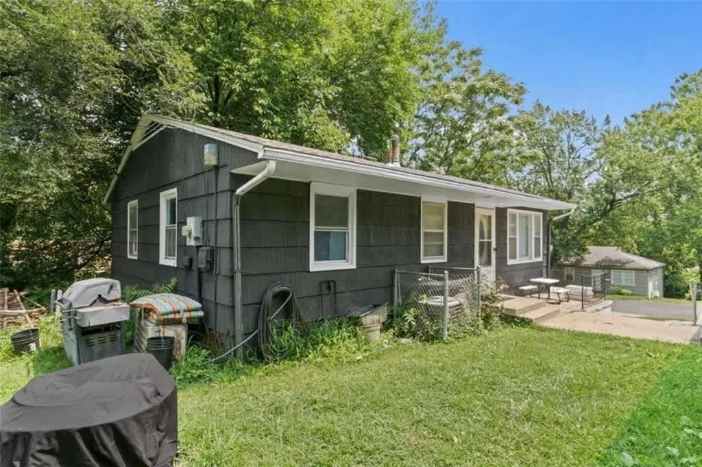2204 South Cedar Avenue – photo 2