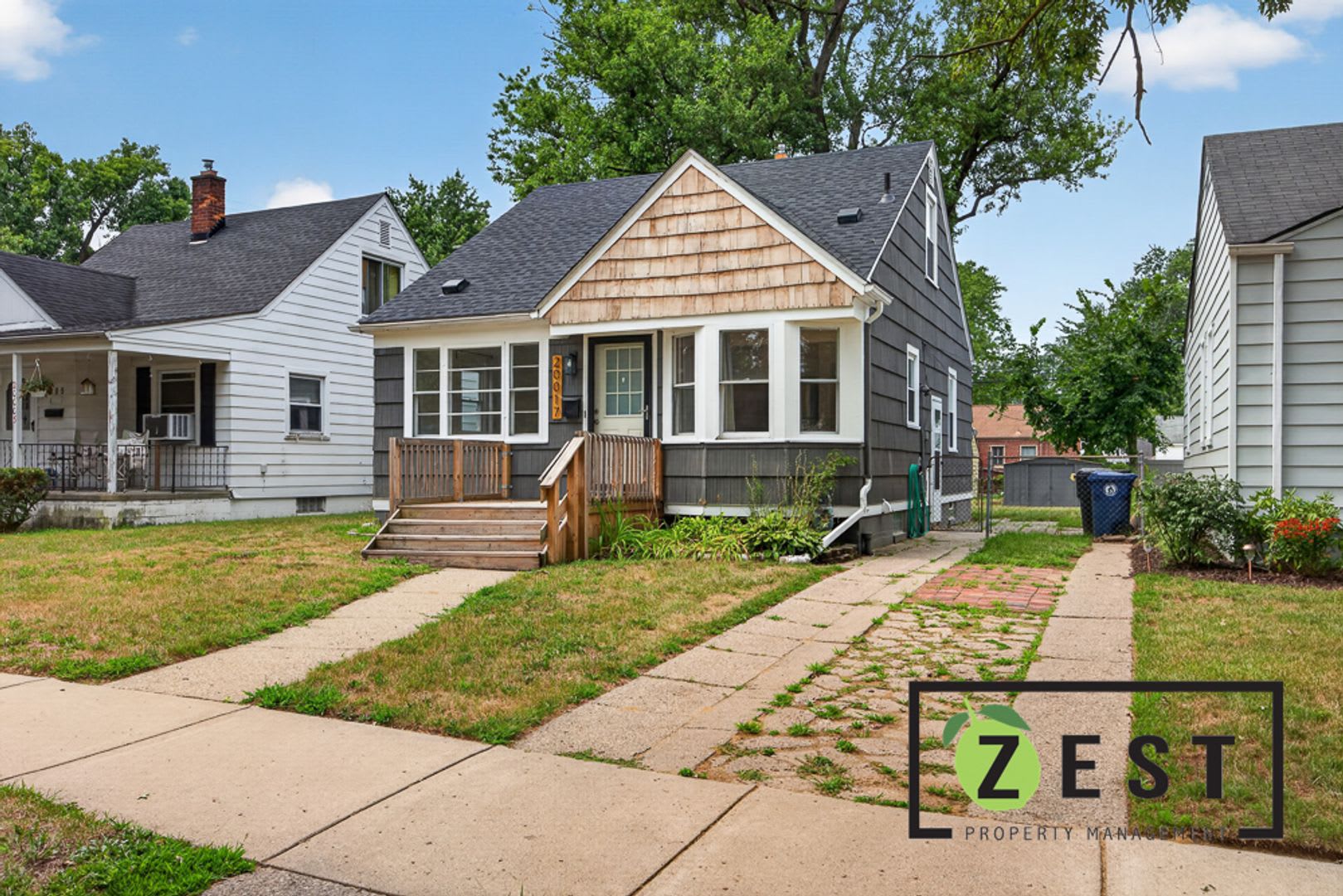 CHARMING 3 BEDROOM-1 BATH HOME IN REDFORD – photo 2