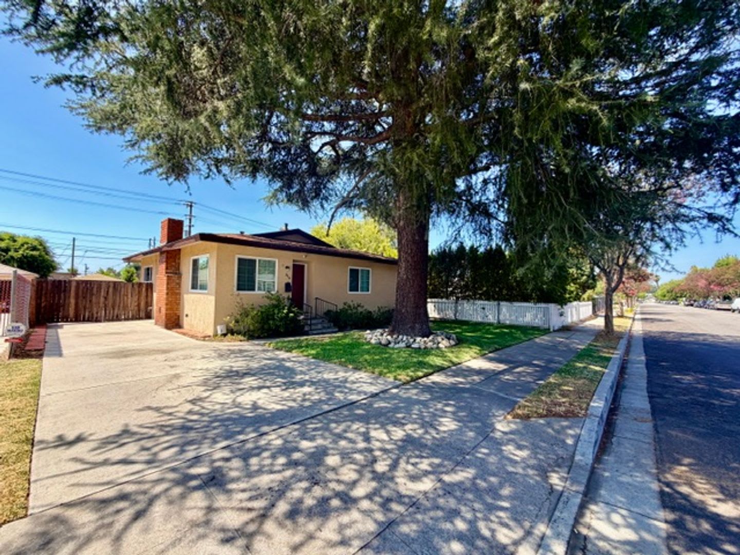 Wonderful Monrovia Home for Lease – photo 2