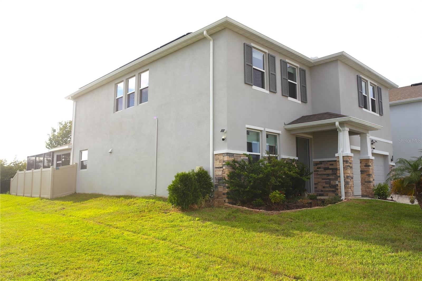 2471 WARREN ACRES Boulevard – photo 2