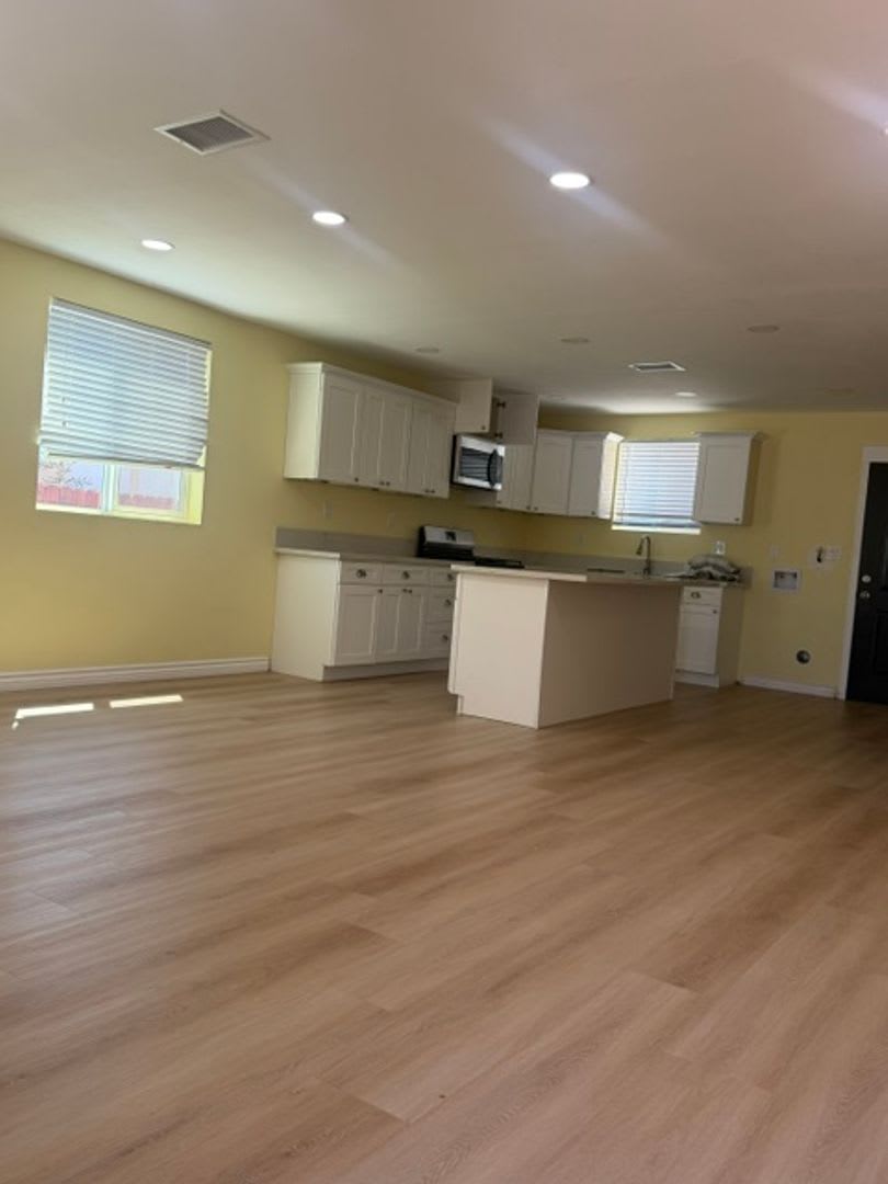 1234 E. Esther Street – photo 3