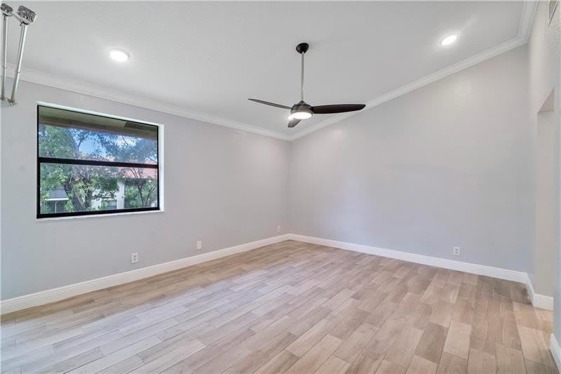 1004 Congressional Way – photo 5