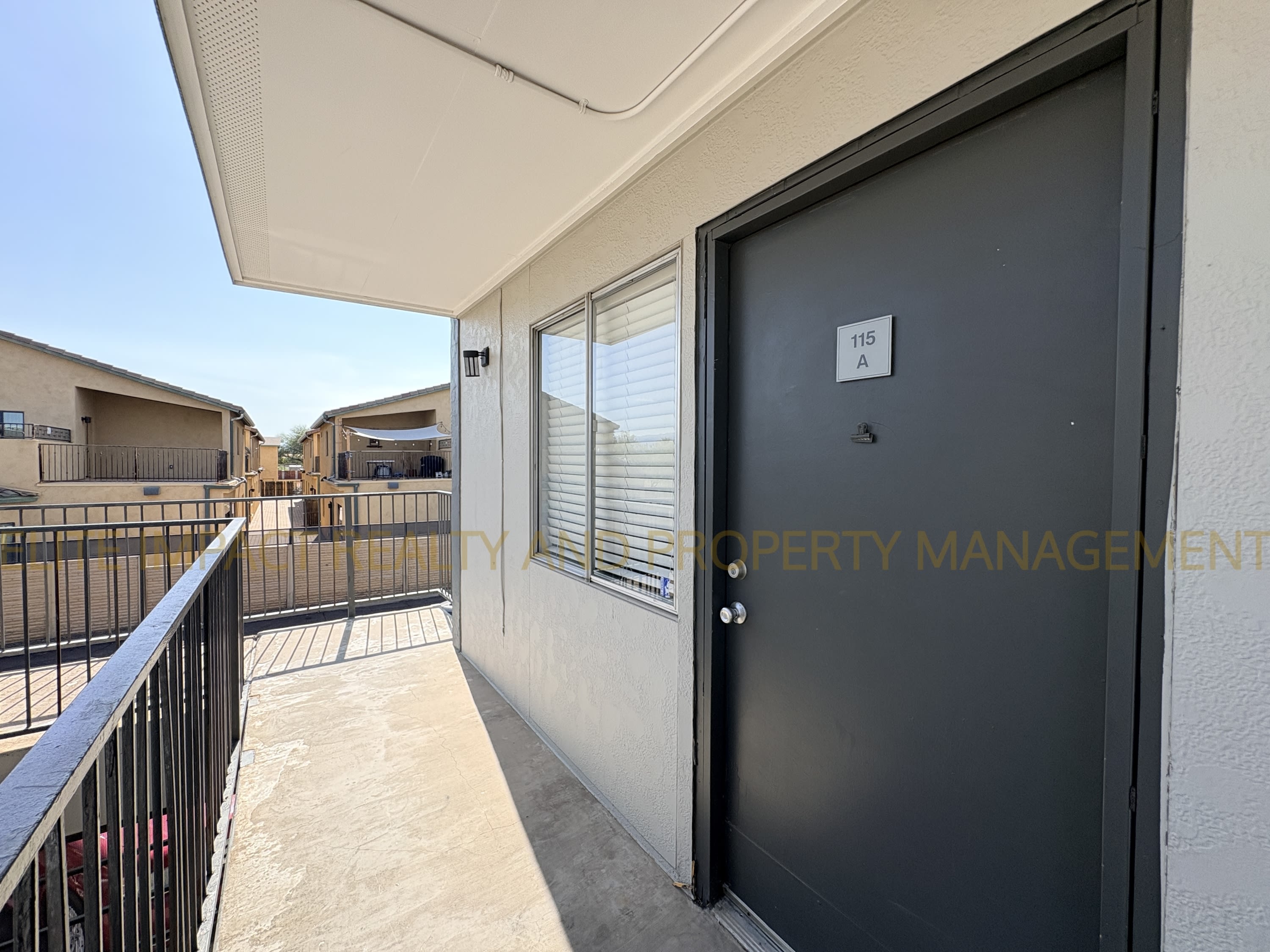 1920 North Stone Avenue – photo 1