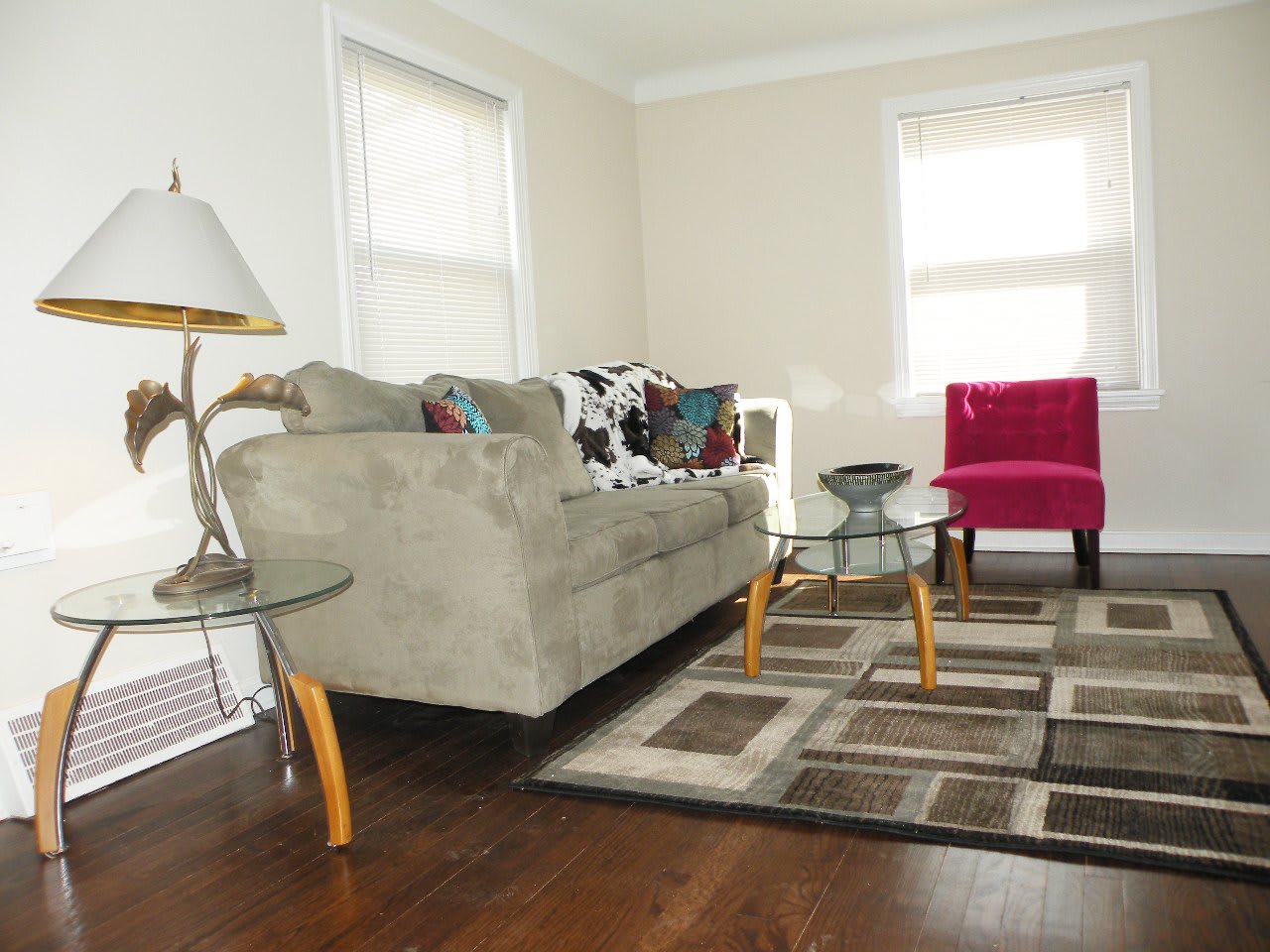 3 Bed 1 Full Bath Cape Cod For Rent In Euclid Unbelievably Beautiful – photo 2