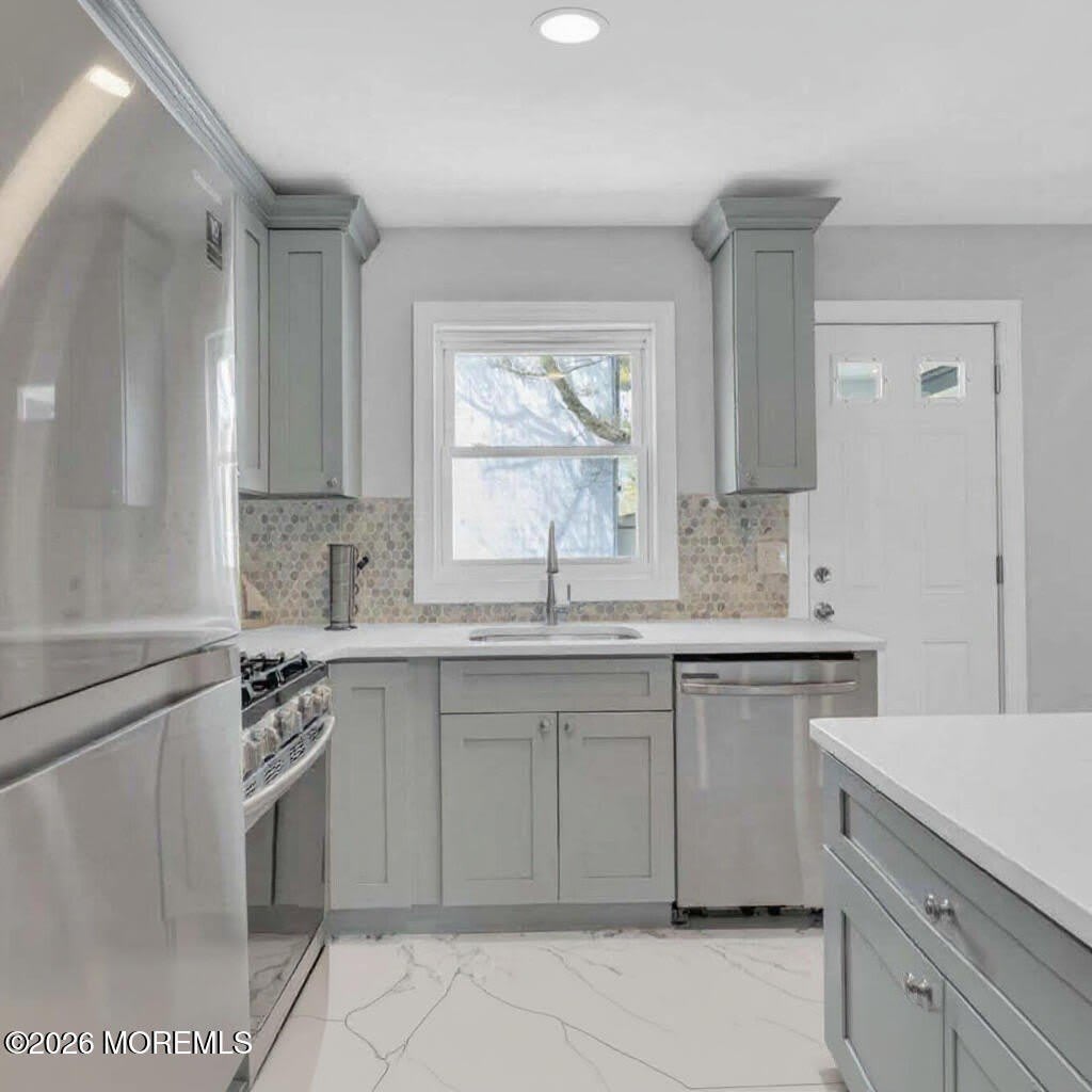 1145 Roe Avenue – photo 2
