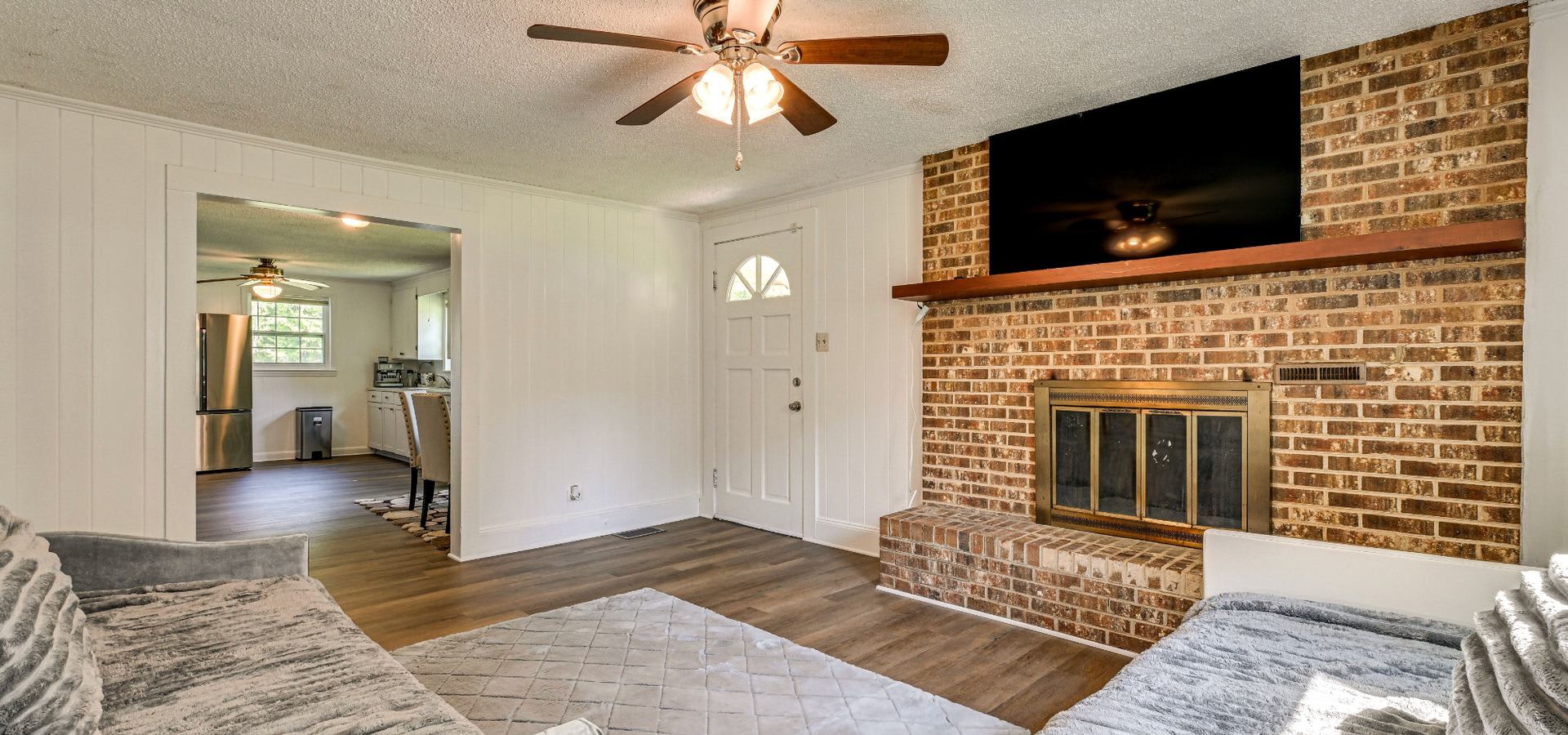 Room in 4 Bedroom Home at Austin Dr – photo 1